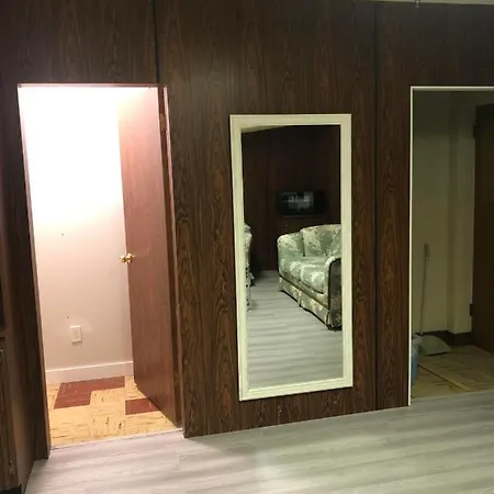 Cozy Guest Home Close To Downtown Vancouver Sights & Subway Station Exterior photo