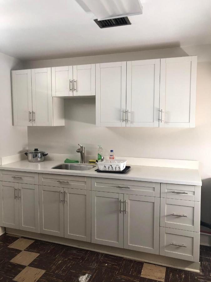 Cozy Guest Close To Downtown Sights & Subway Station Séjour chez l'habitant *